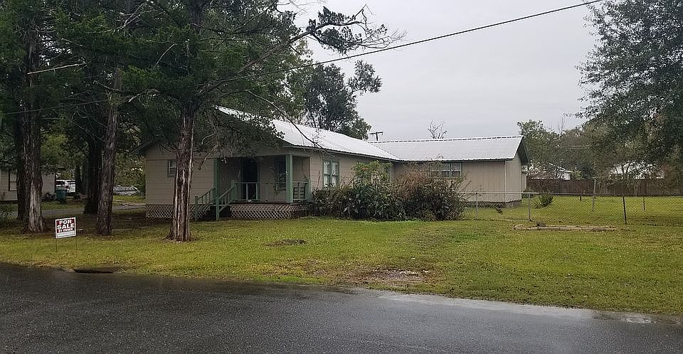 1st image of 315 Leblanc St