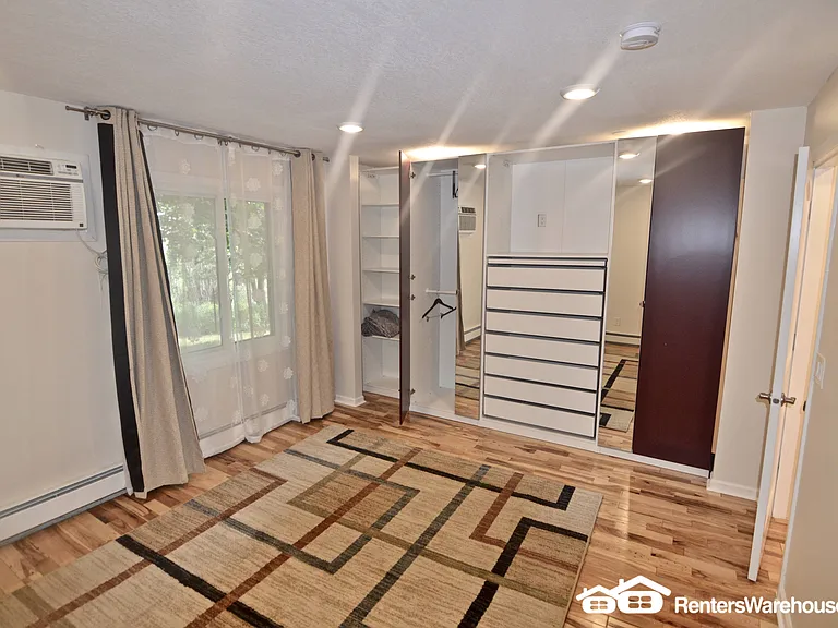 4201 Lakeside Ave N #111 — Photo 8