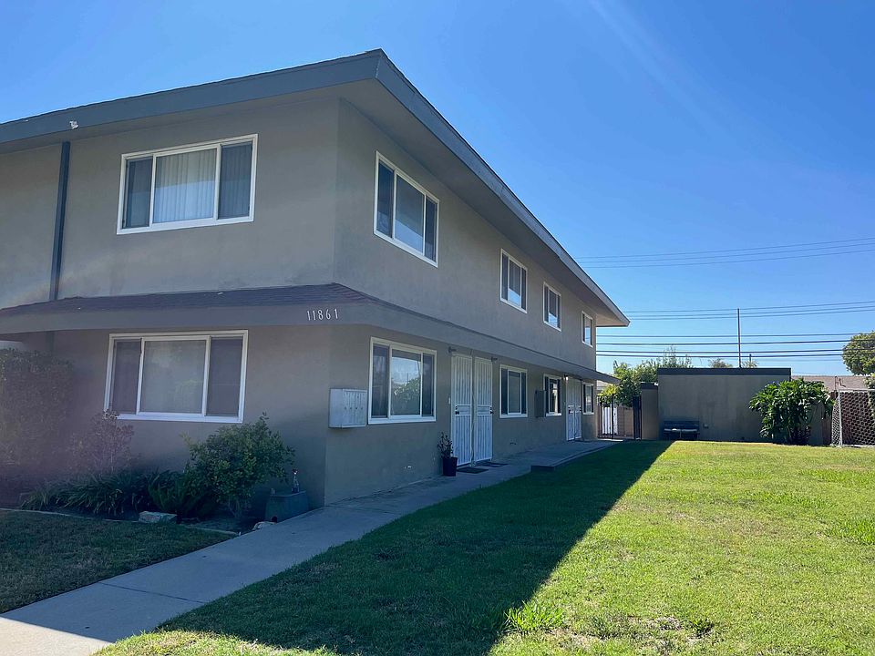 West Garden Grove - Great Location