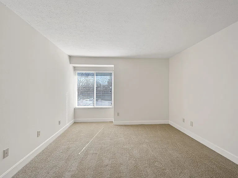 Harpers Point Apartments* — Photo 79