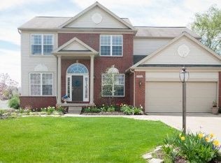 27221 Watkin Rd, Olmsted Falls, OH 44138