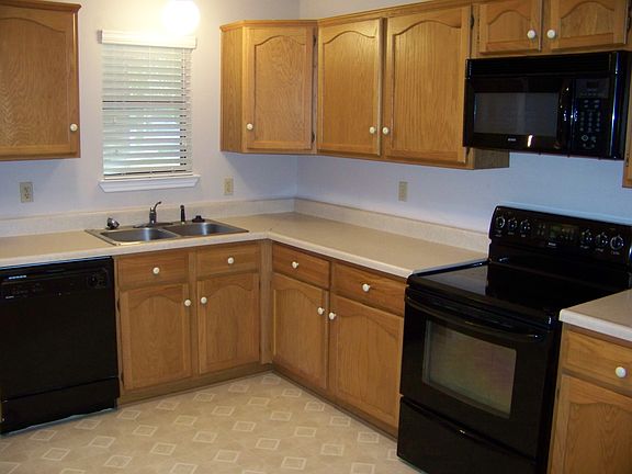 3rd image of 1731 Cordova Dr