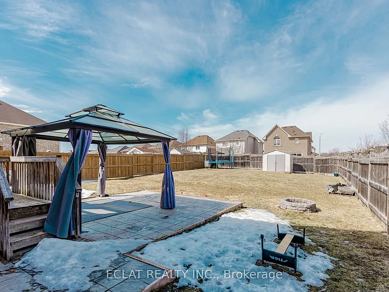 2 Lancaster Ct — Photo 49