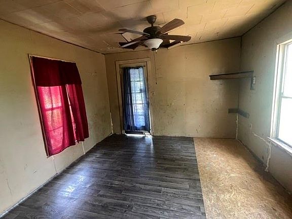 5th image of 177 Velie St