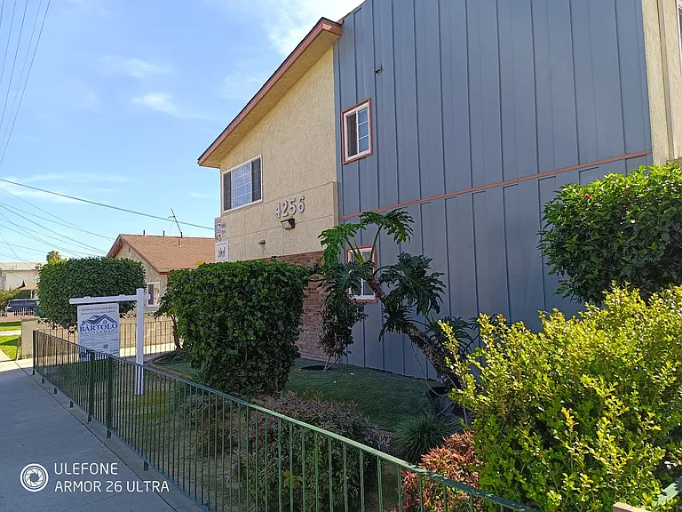 4256 Walnut St #F — Photo 2