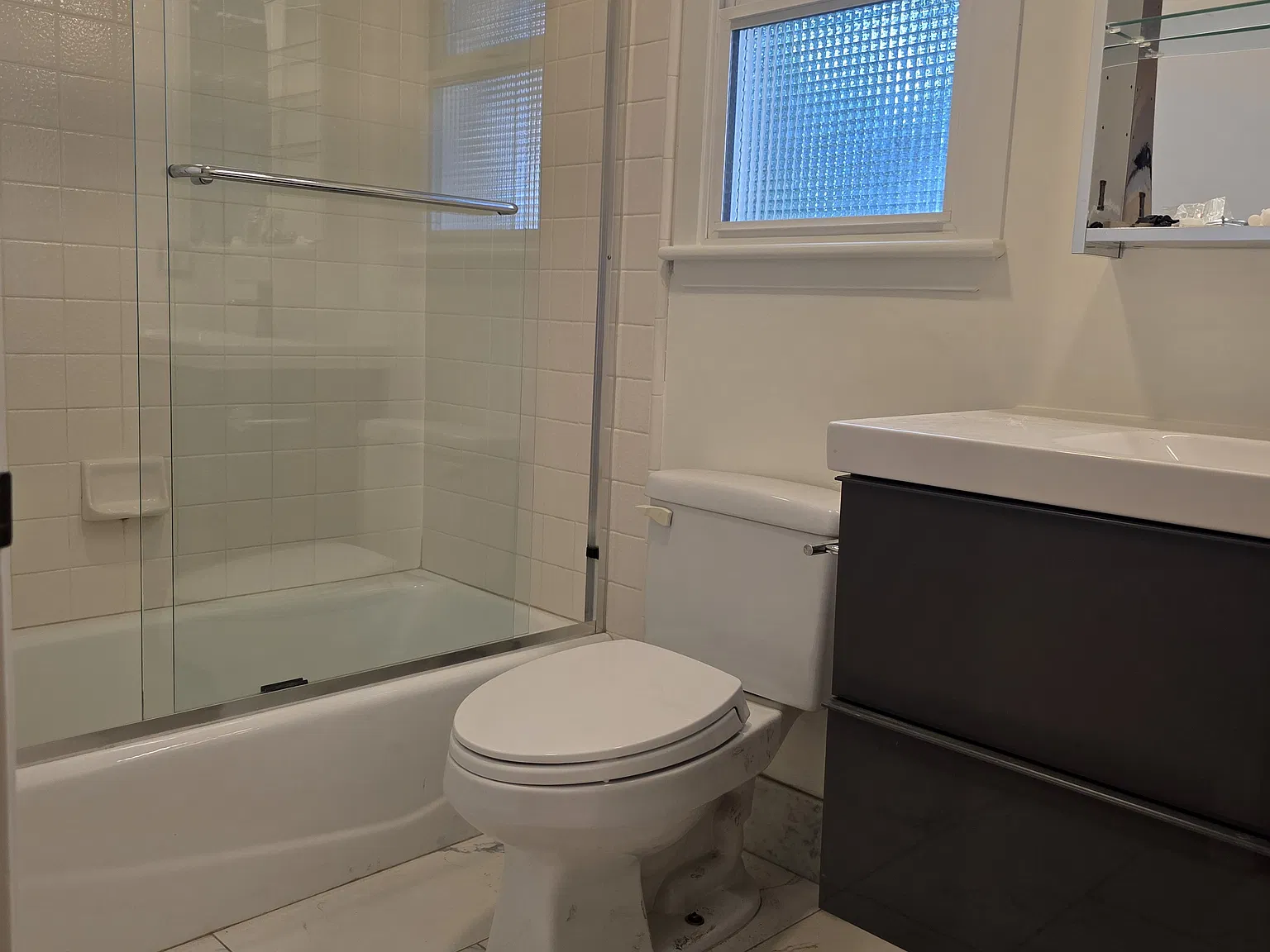 2 bed, 2.5 bath, 1329 sqft, $5,500 — Photo 2