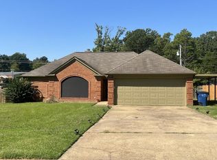 7287 Grove Park Rd, Olive Branch, MS 38654
