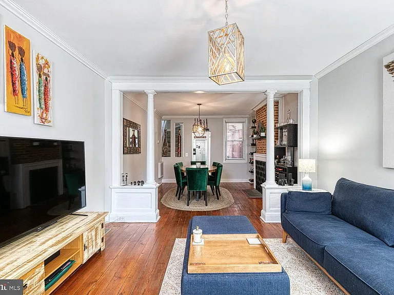 106 S Castle St — Photo 4