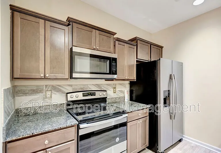 140 Buchanan Cir — Photo 14