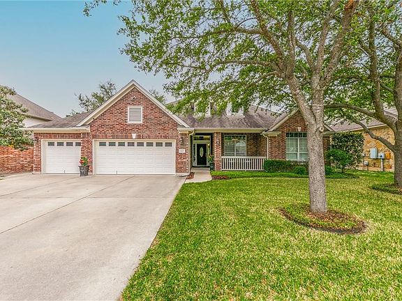 2nd image of 2607 Lovett Ln