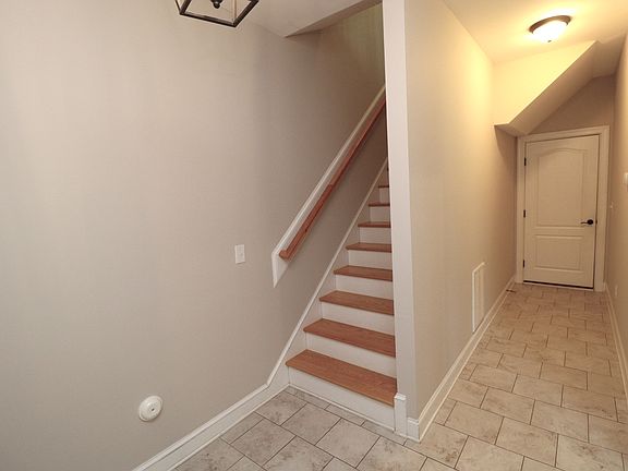 3rd image of 903 Shoofly Path