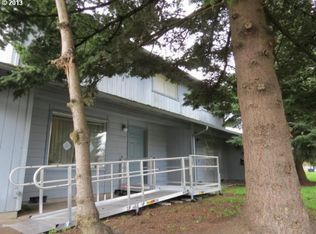 570 14th St, Springfield, OR 97477