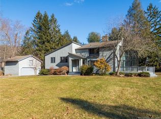 36 Sky Top Rd, Ridgefield, CT 06877