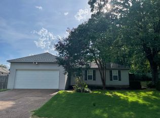71 Greenway Dr, Jackson, TN 38305