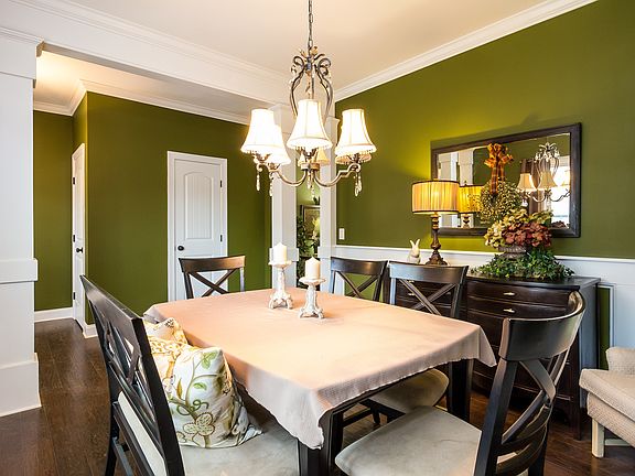 Formal Dining / Foyer