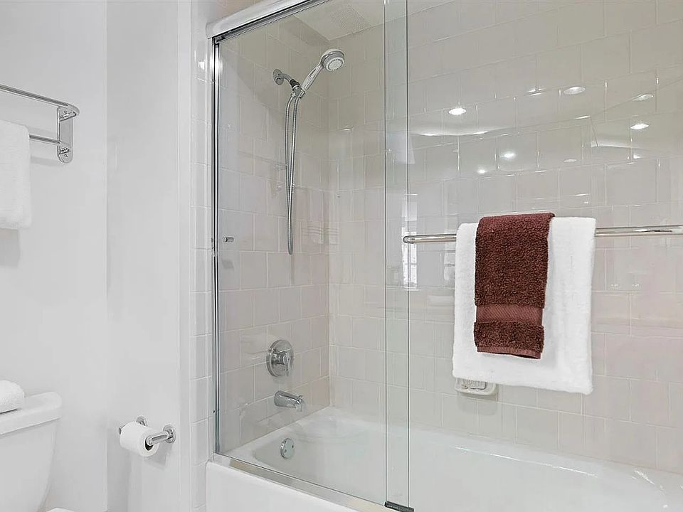 1st image of 1800 Washington St #618D