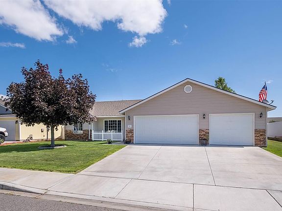 3rd image of 7907 Salmon Dr