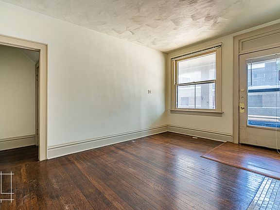 4th image of 35 Lundy St