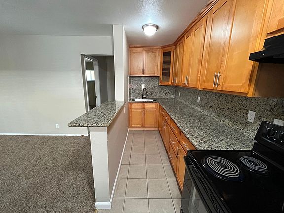 4th image of 335 N 6th St APT 2