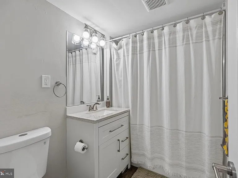 2107 Fort Davis St SE #301 — Photo 20