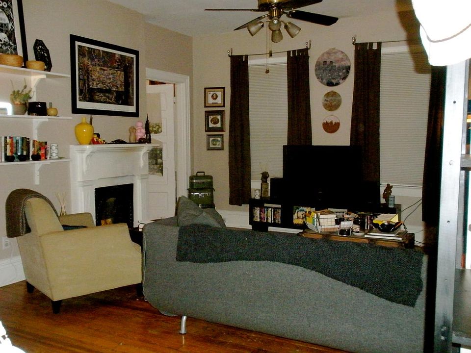 1st image of 2906 Ellwood Ave