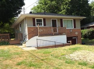 2882 Linwood Rd, Akron, OH 44312