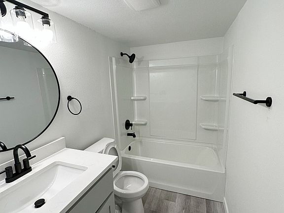 5th image of 685 N Leverett Ave APT 1
