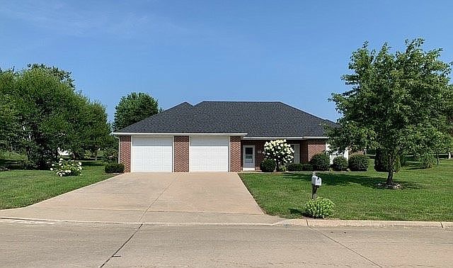1st image of 209 Spring Park Ct