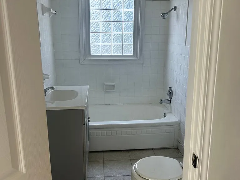 216 Randolph St — Photo 7
