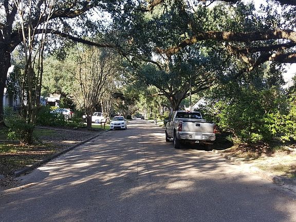 4th image of 1842 Blouin Ave