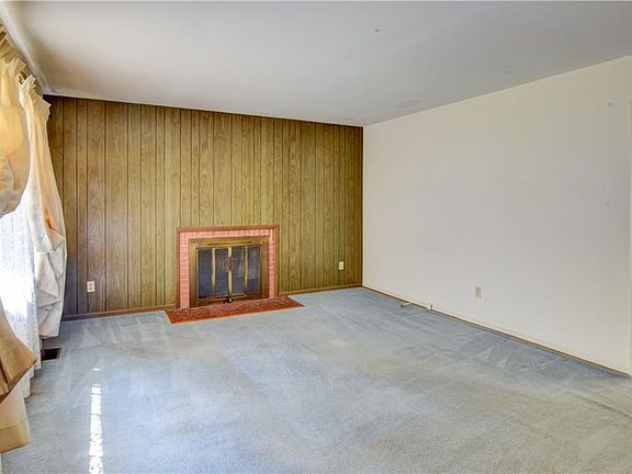 5th image of 865 Lucas Creek Rd