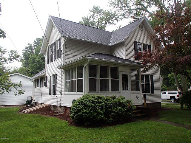 1st image of 635 W Green St