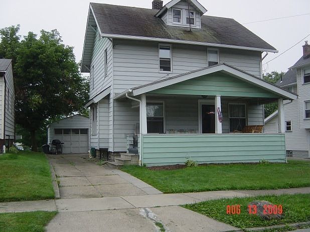 1st image of 235 E Howard St