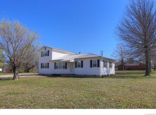 847 S Martin St, Nowata, OK 74048