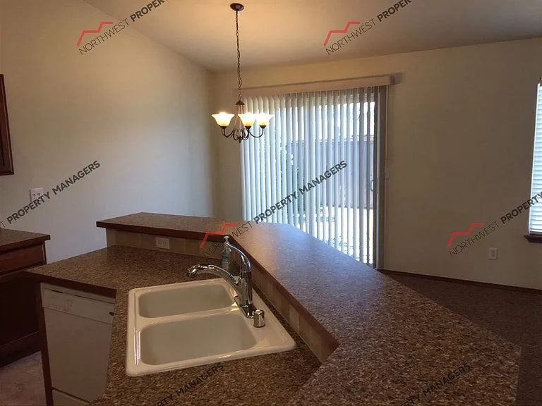 148 Wind River Dr — Photo 3