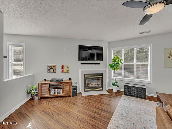 4th image of 4126 Breezewood Drive Apt 101