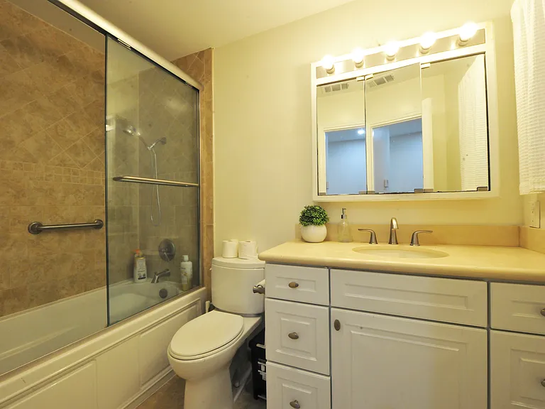 16772 Scotsdale Cir — Photo 29