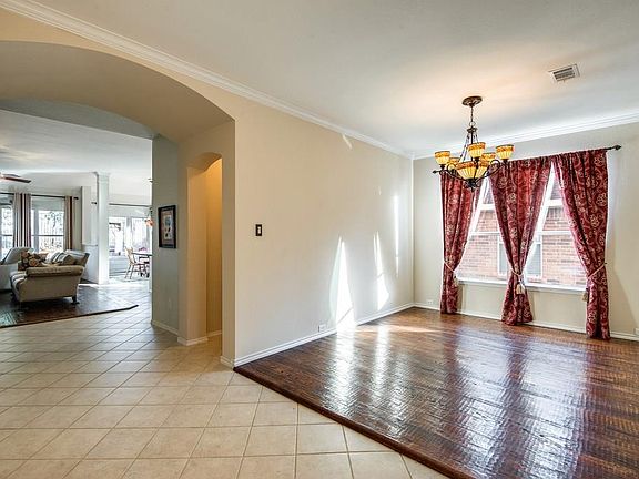 5th image of 3905 Denridge Ln