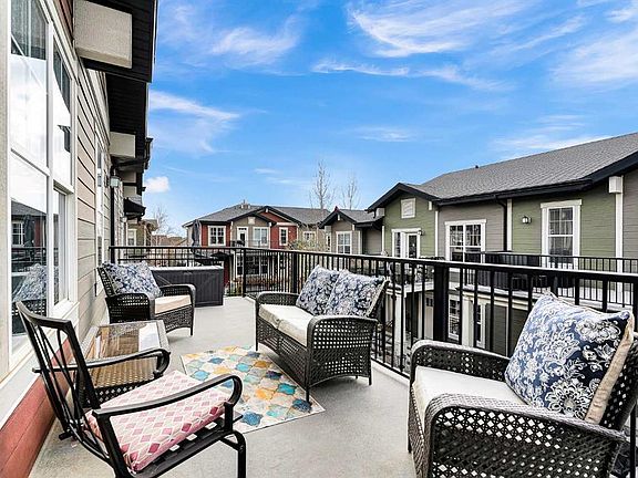 4th image of 410 S Cranford Walk SE
