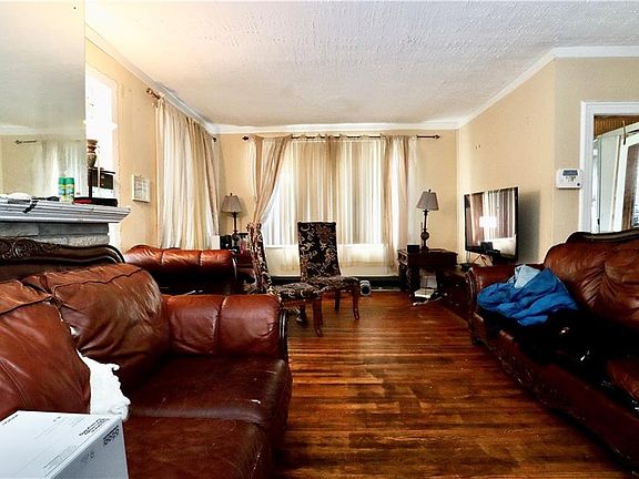 4th image of 131-57 229th St