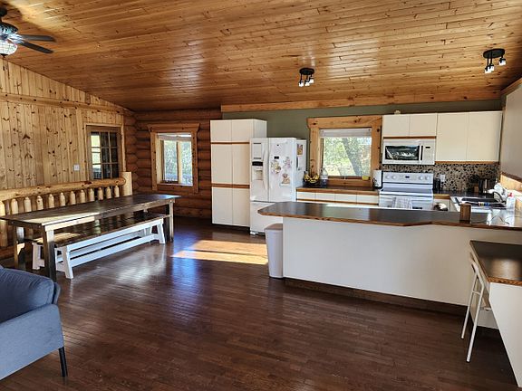 3rd image of 35223 Range Road 282
