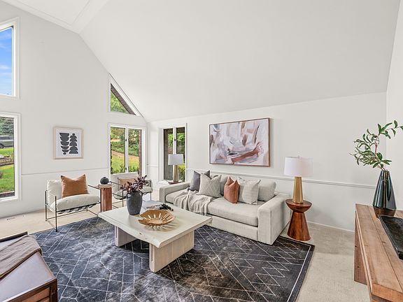 5th image of 1805 Acorn Cir
