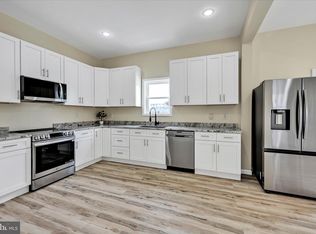 48 N Railroad Ave, Frackville, PA 17931