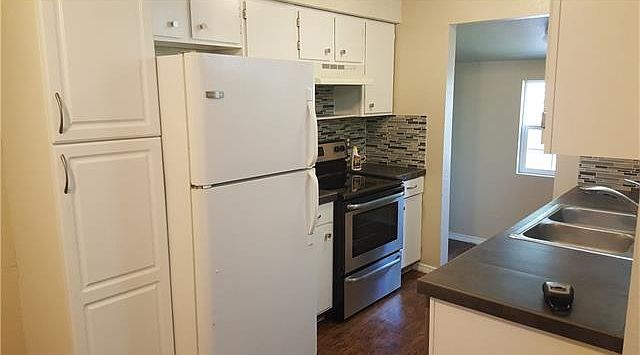 1st image of 1220 Southport Dr APT B