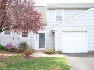 206 Chatsworth Dr, Somerset, NJ 08873