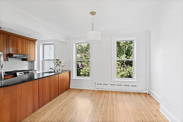 Rented by Compass | media 2