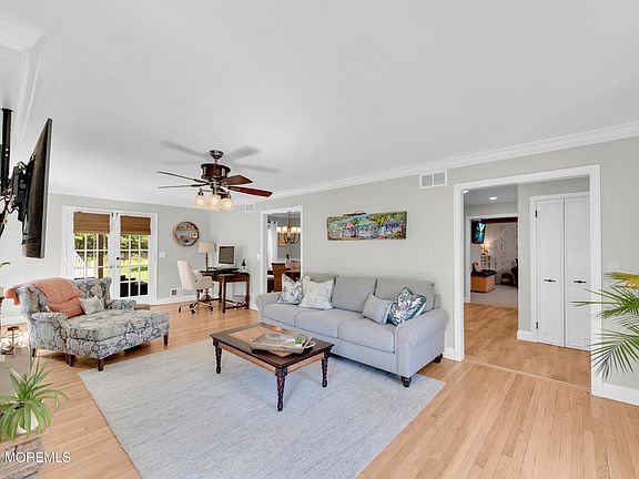 5th image of 33 Baldwin Avenue