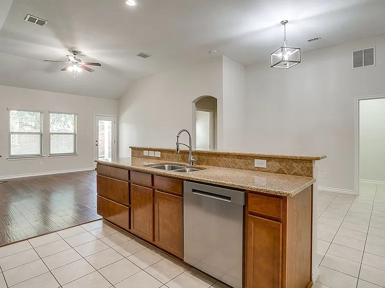3801 Weatherstone Dr — Photo 22