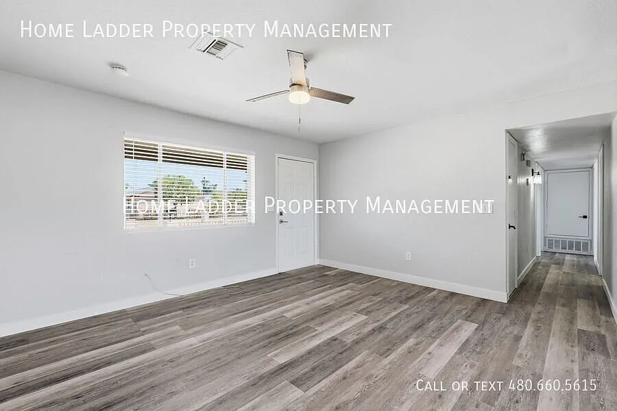 Modern 4BR Home with Upgraded Kitchen & Fenced Backyard — Photo 3