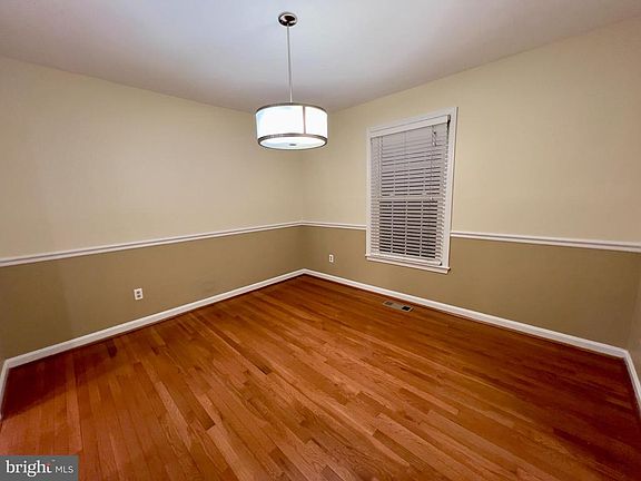 5th image of 3148 Hartwick Ln